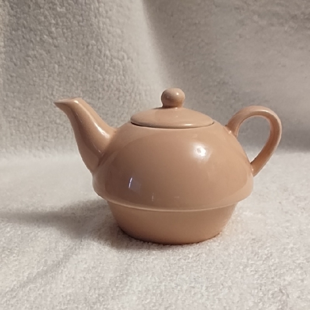 Elegant Tan Teapot